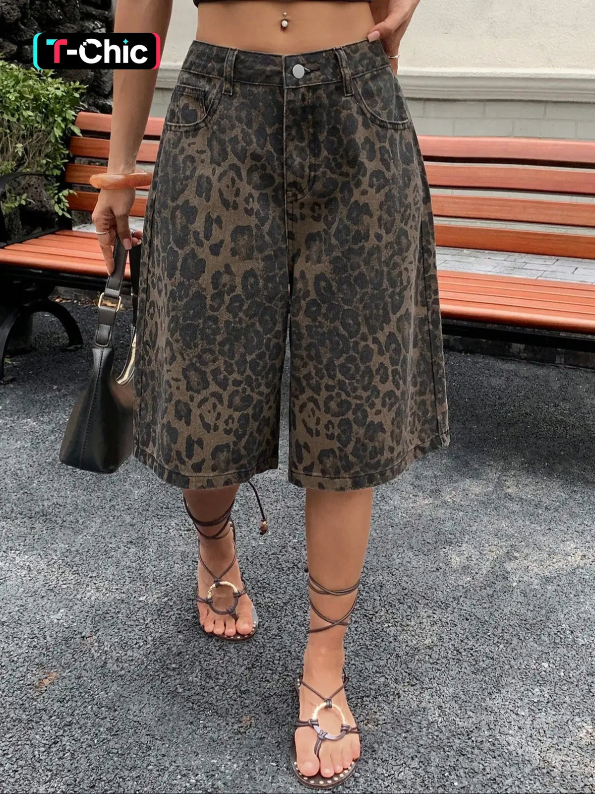 Women'S Leopard Print Mid-Calf Denim Jeans, Trendy Street Style with Button Fly Closure, Youthful Look for Spring and Summer, Streetwear